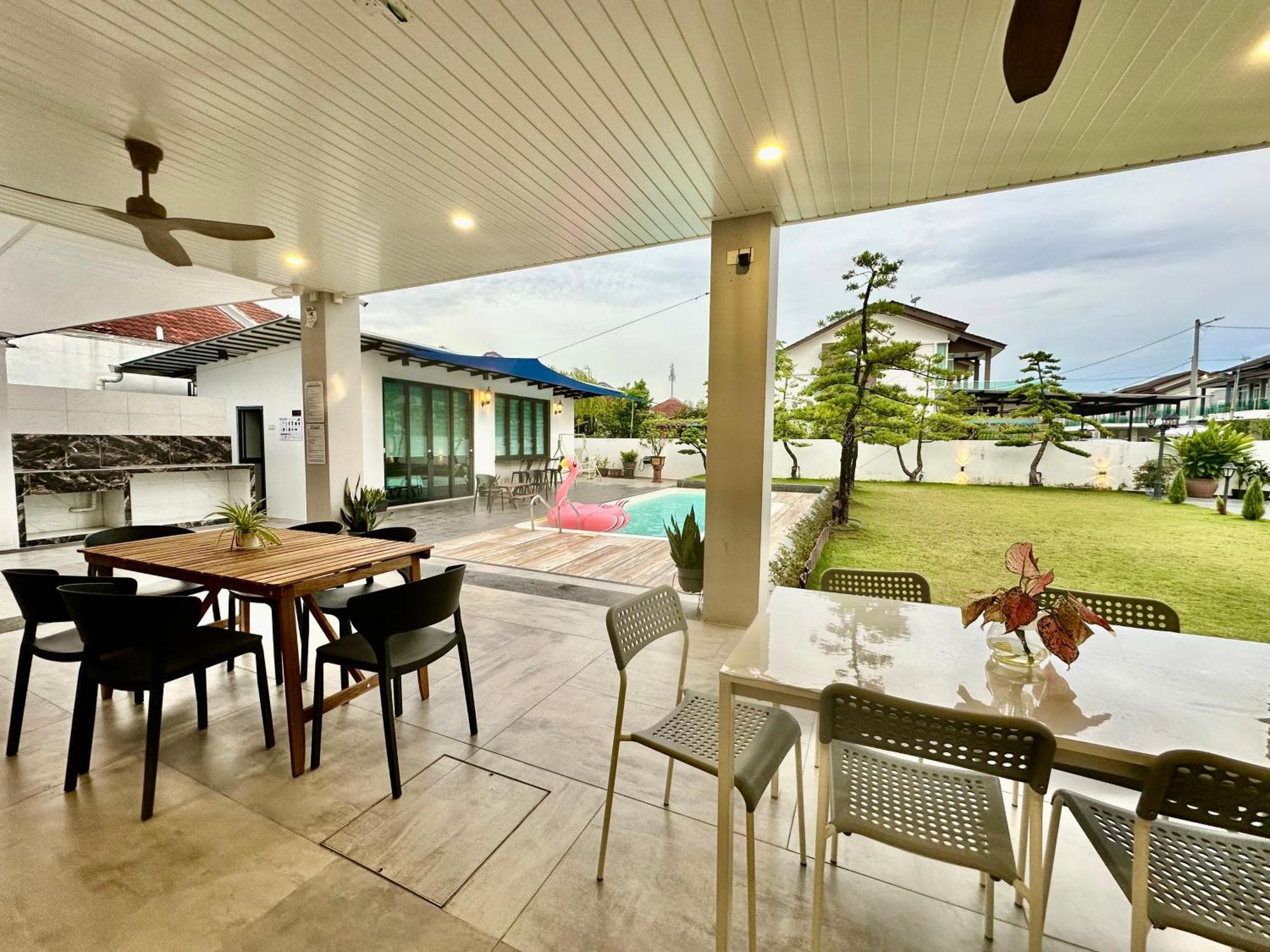 Stylish Villa Alma Simpang Ampat  Bagian luar foto