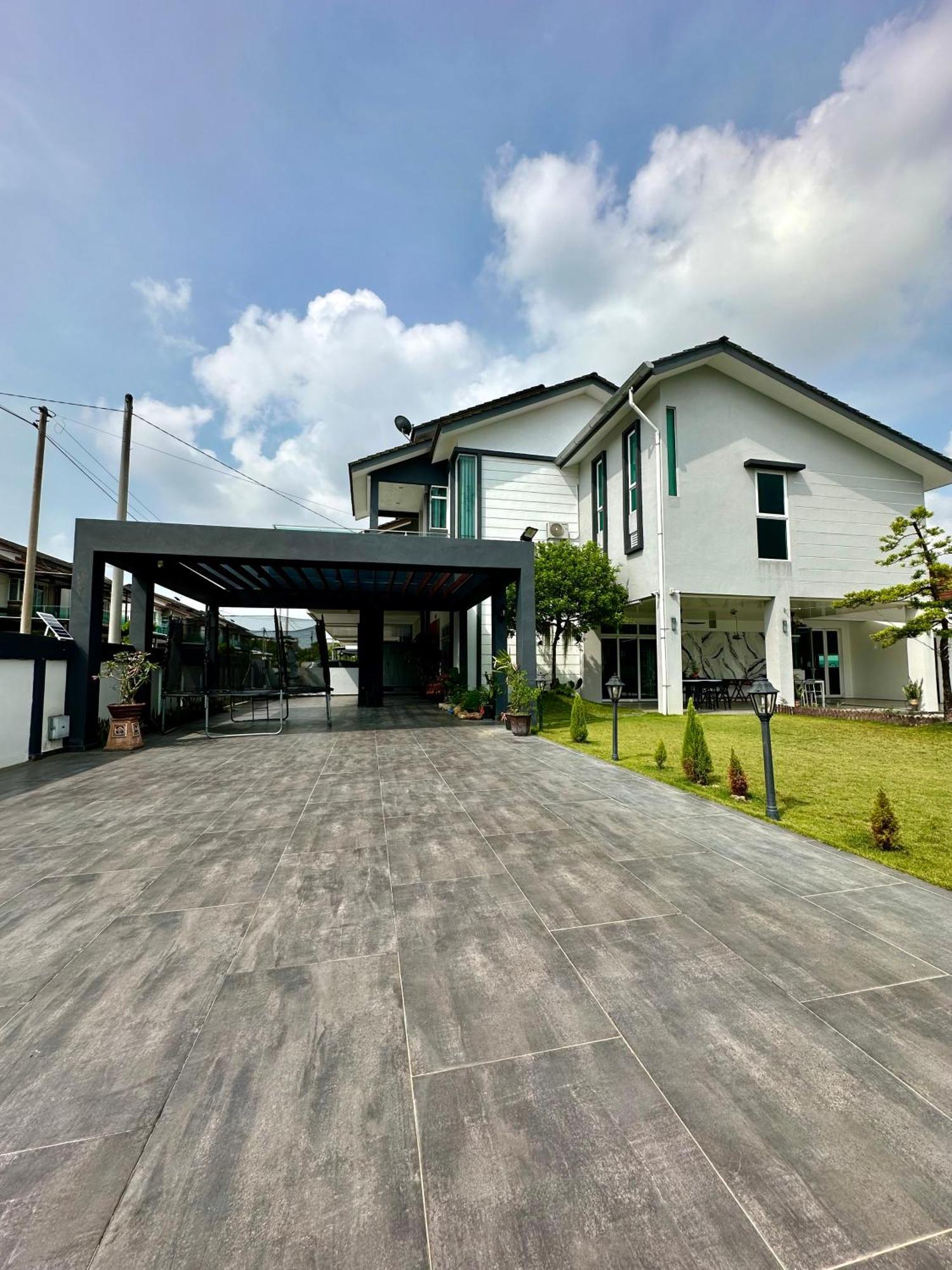 Stylish Villa Alma Simpang Ampat  Bagian luar foto